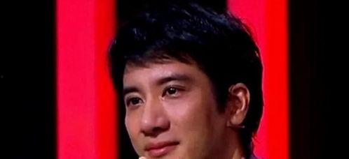 李靓蕾爆料明星是谁啊视频,揭秘神秘明星身份